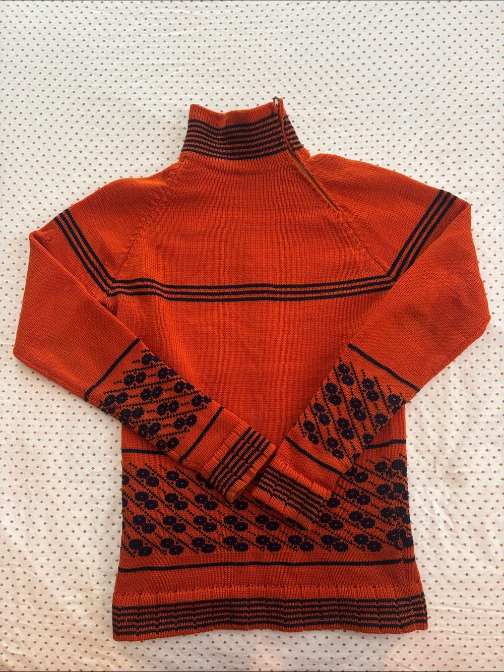Vintage Women’s Orange Zip-Neck Patterned Sweater
